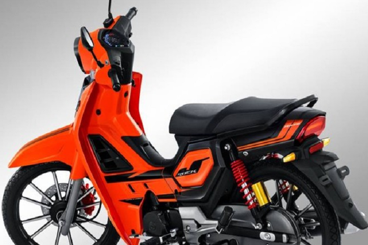 Tuy nhiên, khác với Honda Dream huyền thoại, mẫu GPX Rock mang trên mình phong cách trẻ trung và hiện đại hơn. Cụ thể, GPX Rock 110 có thiết kế dàn vỏ góc cạnh kết hợp cùng bộ màu sắc tươi mới, tạo nên cho xe vẻ thể thao và năng động.