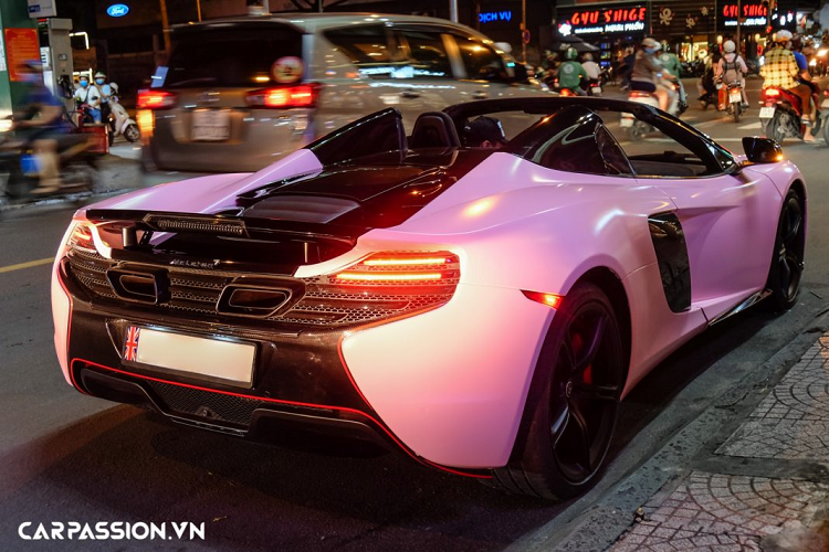 McLaren 650S Spider được trang bị khối động cơ M838T V8 tăng áp kép, sản sinh công suất tối đa 650 mã lực và mô men xoắn cực đại đạt 678 Nm. Xe có khả năng tăng tốc từ 0-100 km/h trong vòng 3 giây, 0-200 km/h trong vòng 8,4 giây và có tốc độ tối đa là 333 km/h.