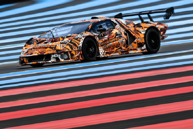 Toàn bộ quy trình sản xuất của Lamborghini SCV12 đường đua sẽ chỉ diễn ra bên trong nhà máy tại Sant’Agata Bolognese với số lượng sản xuất giới hạn chưa được công bố.