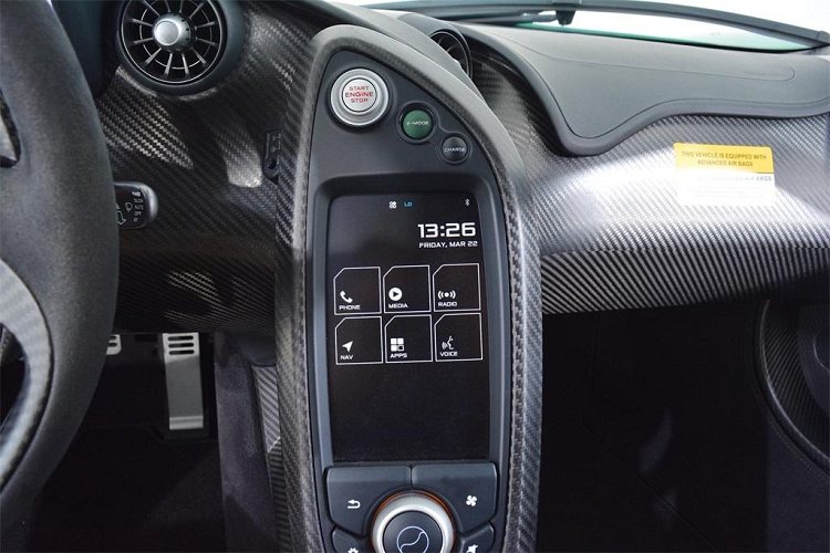 Đây là một chiếc xe được bảo trì, chăm sóc thường xuyên bởi McLaren nên chính vì thế mà sau nhiều năm được sản xuất, xe vẫn ở trong tình trạng rất tốt và mới vận hành quãng đường chỉ khoảng 2500 km.