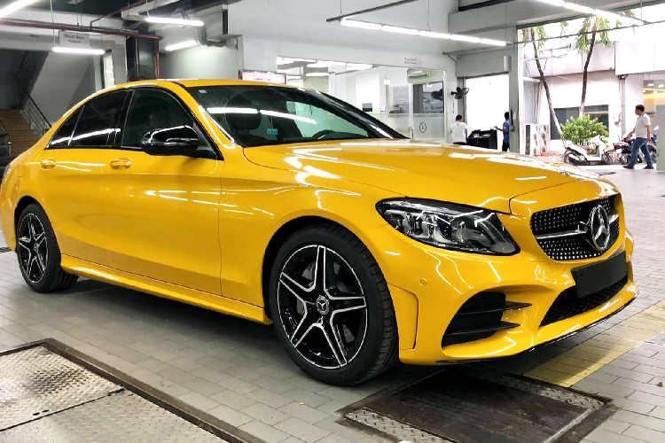 Tuy nhiên, với sự phát triển của xã hội và điều kiện kinh tế cho phép, cũng như nhiều khách hàng trẻ sở hữu xe sang nhiều hơn trước với tư tưởng mới thoáng hơn khi mua và sử dụng xe, người Việt ta thường nói “Ăn theo thưở, ở theo thời” chính điều này đã góp phần thay đổi về xu hướng tiêu dùng của người Việt. Theo đó, chiếc ôtô chỉ là một phương tiện nâng cao và đáp ứng cho chất lượng sống, người mua xe sẽ sử dụng nó một cách trọn vẹn, không còn e dè khi quyết định thay đổi, nâng cấp cho xe, những việc làm này theo tư tưởng cũ được gọi là “mất zin”.