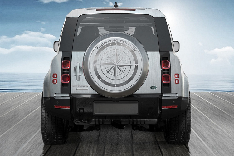 Land Rover Defender 110 First Edition trang bị động cơ xăng 6 xy-lanh 3.0L kết hợp với động cơ điện, sản sinh tổng công suất 395 mã lực và mô-men xoắn 550 Nm. Kết hợp với hộp số tự động 8 cấp ZF, xe có thể tăng tốc 0-100 km/h trong 5,7 giây, vận tốc tối đa đạt 208 km/h.