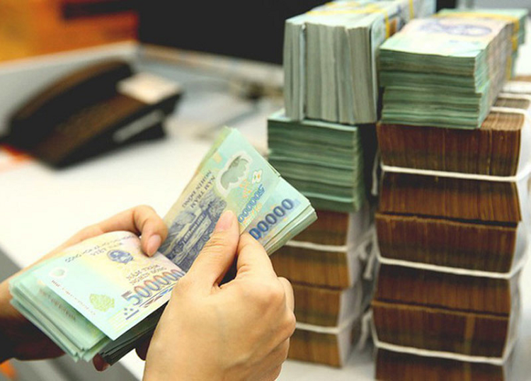 Lãi suất đồng loạt tụt sâu, chưa chạm đáy sẽ còn giảm tiếp Lai suat dong loat tut sau, chua cham day se con giam tiep