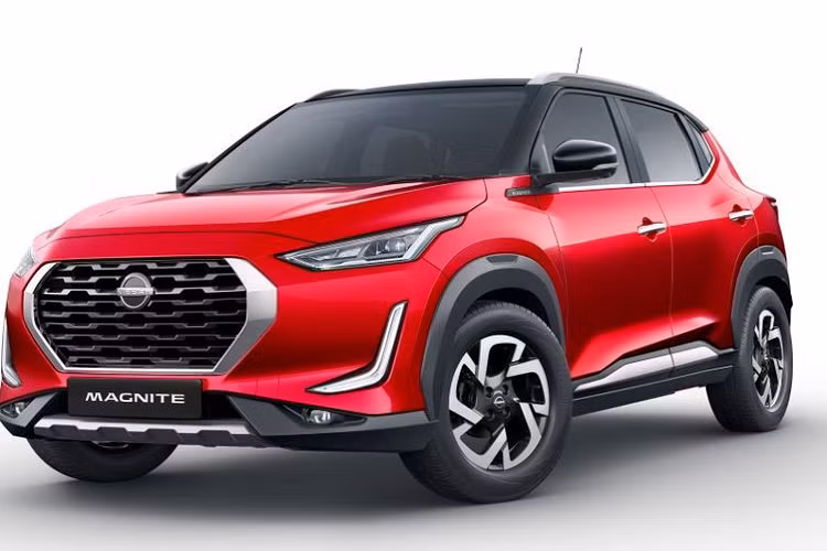 Phần đầu xe thu hút sự chú ý của người nhìn với lưới tản nhiệt cỡ lớn, bao bọc bởi đèn phanh thanh mảnh kiểu vuốt ngược và đèn chạy ban ngày hình chữ L cỡ lớn. Tổng thể xe khá vuông vức, chương trình sơn hai tông màu của xe được làm thú vị hơn bằng những đường gờ nổi bật, vòm bánh xe màu đen và các nếp gấp hung hãn ở phần dưới của cửa.