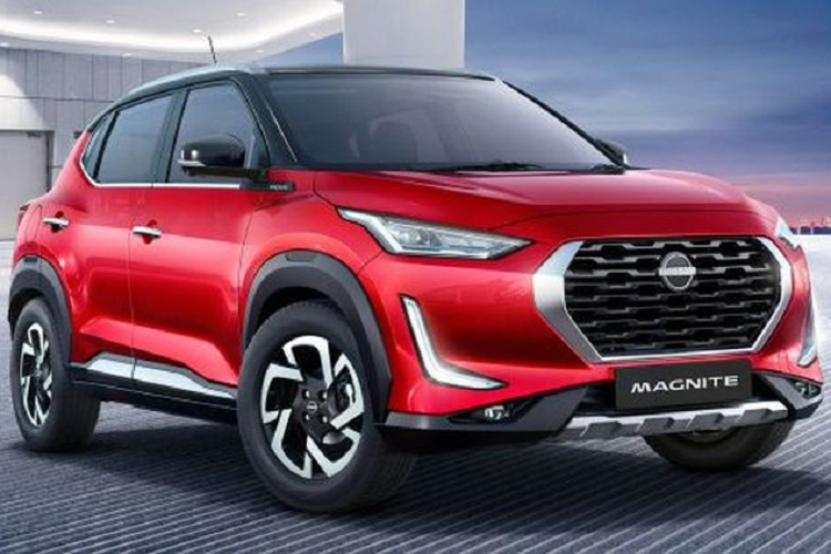 Về mặt an toàn, Magnite 2021 dành cho thị trường Ấn Độ có 2 túi khí, ABS, EBD, Hệ thống kiểm soát động lực xe, kiểm soát lực kéo, hỗ trợ khởi hành ngang dốc và màn hình quan sát xung quanh 360 độ. Mức giá xe Nissan Magnite 2021 hiện đang có mức từ 499.000 - 935.000 Rupee (khoảng 156 - 292 triệu đồng).