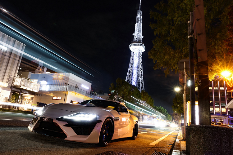 Giá xe Toyota GR Supra SARD được bán ra thị trường là 12,5 triệu yên, khoảng 120.000 USD (khoảng 2,78 tỷ đồng), chỉ được giới hạn đúng 20 chiếc. Tại Mỹ, Toyota GR Supra 2021 có giá bán 42.990-54.490 USD tùy theo phiên bản động cơ.