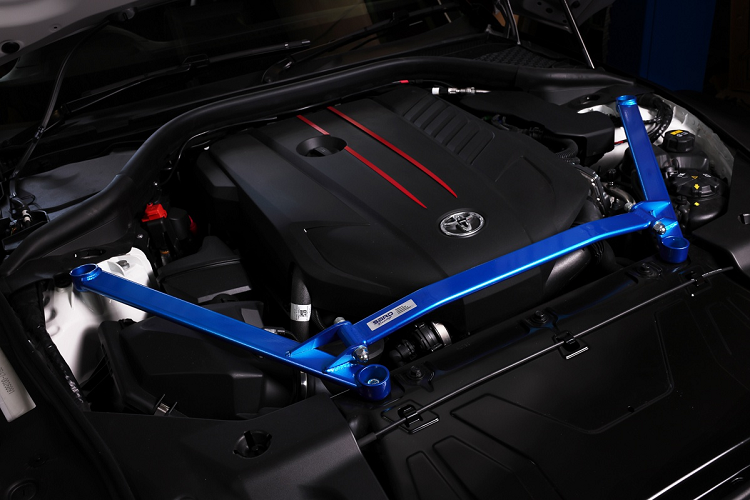 Toyota GR Supra SARD 2021 vẫn trang bị khối động cơ B58 dung tích 3.0L chia sẻ từ BMW, kết hợp cùng với hộp số tự động 8 cấp ZF. Các kỹ sư của SARD đã tiến hành một số thay đổi cơ khí đối với động cơ, đồng thời điều chỉnh lại bộ điều khiển ECU, hệ thống ống xả titan và bộ chuyển đổi xúc tác thể thao nhằm gia tăng sức mạnh.