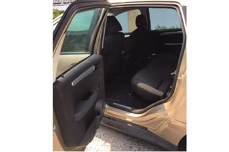 Nhưng nếu để lựa chọn một mẫu xe MPV cũ giá rẻ thì đây lại là chuyện không dễ bởi lẽ đa số các xe MPV cũ bán lại đều ít xe có giá dưới 400 triệu.