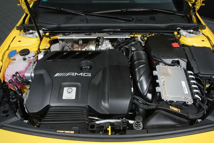 Những thay đổi này giúp chiếc Mercedes-AMG A45 S độ này đạt công suất cực đại 518 mã và 600 Nm, vượt trội hơn lần lượt hai con số 416 mã và 500 Nm trên phiên bản ban đầu.