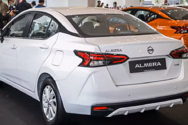 Được biết, Nissan Sunny 2020 tại Thái có đến 5 phiên bản gồm S, E, EL, V, VL với giá từ 400-500 triệu đồng. Vì vậy, chênh lệch các phiên bản khi về Việt Nam cũng sẽ trong khoảng 500-600 triệu đồng.