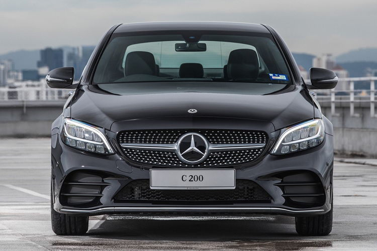 C-Class (thế hệ W205) là dòng xe bán chạy nhất của Mercedes-Benz tại Malaysia. Kể từ khi ra mắt vào năm 2014, C-Class đã chạm mốc 20.000 xe được bán ra và con số này tiếp tục tăng trong tương lai.