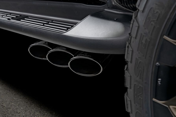 Hệ thống đèn LED gắn nóc này đã từng xuất hiện trên một số sản phẩm độ của Wald, ví dụ như chiếc Suzuki Jimny Black Bison hồi năm ngoái.