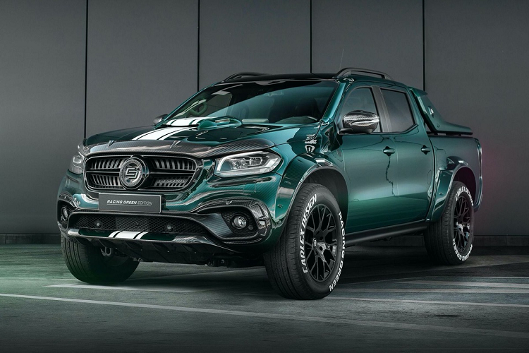 X-Class Racing Green là dự án nâng cấp thứ 10 được thực hiện bởi hãng độ Carlex Design đối với dòng xe bán tải Mercedes-Benz. Khác biệt chính ở ngoại hình là bộ body-kit được làm từ vật liệu carbon và lấy cảm hứng từ các mẫu xe đua.