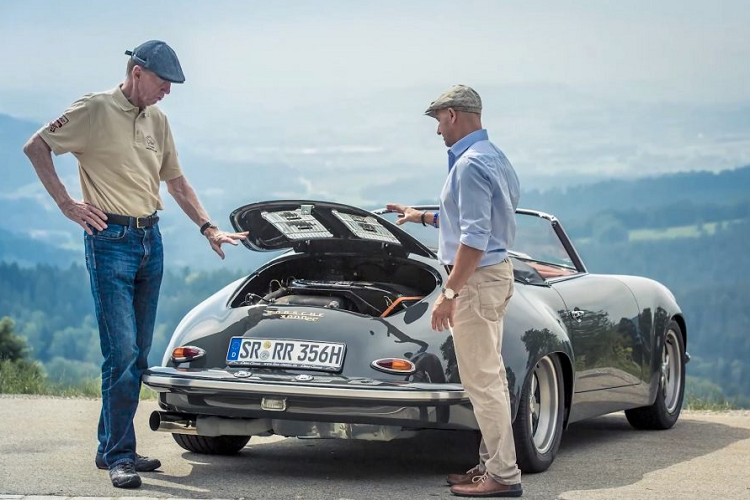 Ngay sau sự ra đi của Grahser, ba chiếc Porsche 356 đã được mua lại bởi Rafael Diez, ông chủ Diez Classic, và ngay lập tức bắt đầu phục chế và hoàn thành chiếc Porsche 356 sử dụng động cơ tăng áp. Chiếc xe sở hữu chắn bùn lớn hơn, cùng với đó là hai hốc gió trên nắp động cơ phía sau cùng với cản trước được đổi mới với phong cách của Porsche 911 S.