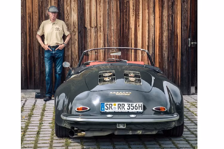 Grahser sau khi về Áo đã giữ chiếc xe đặc biệt này bên cạnh một chiếc xe Porsche 356 độ khác bên trong một container vào đã không bao giờ lấy chúng ra khỏi thùng chứa này. Ông thường mở cửa thùng và ngồi vào một bên với chiếc ghế đệm để có thể gần hơn với hai chiếc xe của mình. Grahser biết hai chiếc 356 cần được phục chế hoàn toàn nhưng ông chưa từng có thời gian và cơ hội để làm việc này.