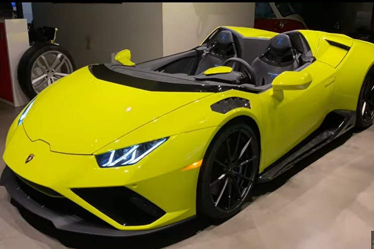 Nó không chỉ đơn giản là một chiếc Huracan thiếu nóc. Thực tế, nó có sử dụng nhiều phụ tùng từ nhiều công ty khác nhau để tạo nên một chiếc xe độc đáo.
