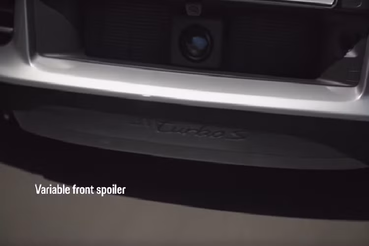 Ở tốc độ dưới 70 km/h, các nắp che này sẽ được đóng để giảm tăng hiệu suất tiêu thụ nhiên liệu. Khi xe vượt qua tốc độ 150 km/h, các nắp này sẽ mở tối đa để có thể tối ưu sự ổn định luồng khí qua đầu xe. Ở tốc độ này, líp cản trước cũng sẽ hoạt động, mở ra để cải thiện luồng khí qua gầm xe.