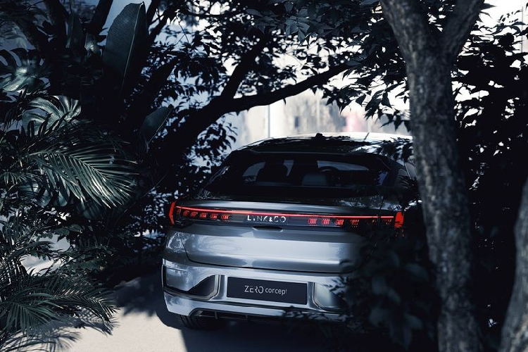 Các tính năng đáng chú ý khác bao gồm đèn hậu LED toàn chiều rộng, cánh gió gắn trên cửa sau và bộ khuếch tán tinh tế nhằm tăng tính thẩm mỹ của xe.