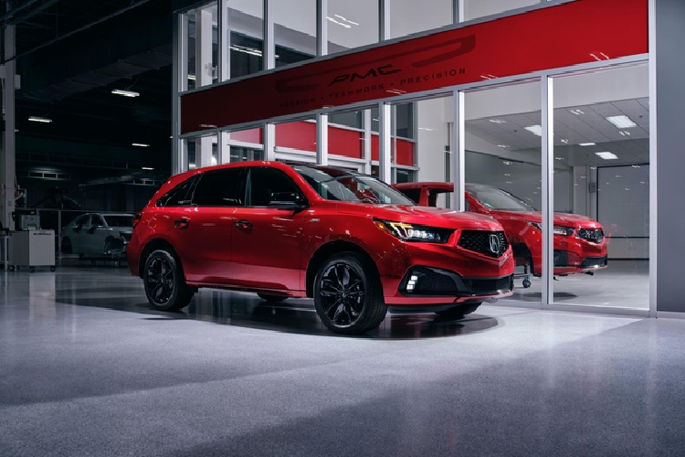 Ngoài sơn, các tính năng ngoại thất độc quyền cũng làm nên giá trị của MDX PMC Edition 2020. Số này gồm ốp ống xả đen bóng, bộ mâm 20 inch, lưới tản nhiệt Diamond Pentagon, ăng-ten, ốp gương, tay nắm cửa màu đen.