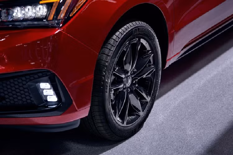 Chỉ 330 chiếc MDX PMC Edition 2020 được sản xuất. Crossover mới kết hợp sức mạnh của gói trang bị MDX Advance Package với kiểu dáng thể thao của MDX A-Spec.