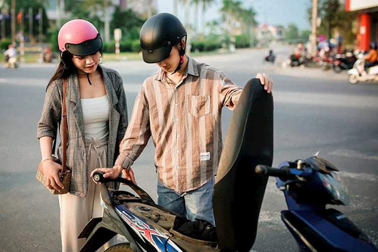 Dau hieu nhan biet chiec xe may cua ban “uong” xang