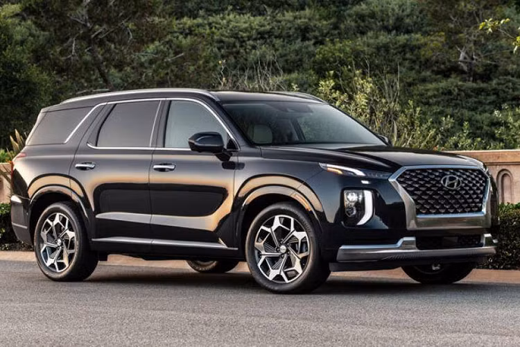 Hyundai Palisade 2021 (khởi điểm: 32.525 USD, số chỗ ngồi tối đa: 8)