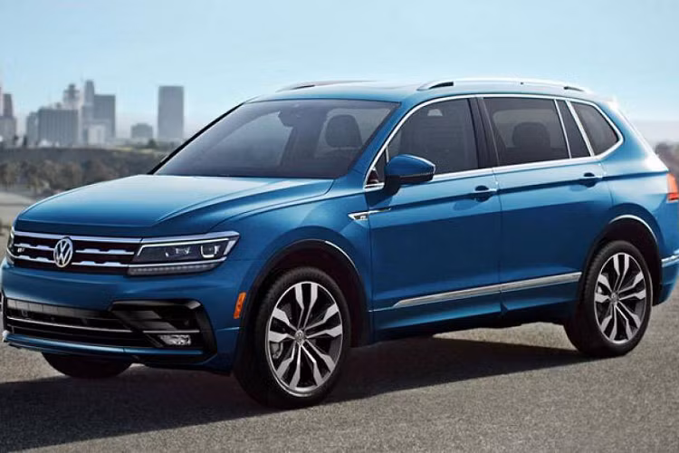 Volkswagen Tiguan 2020 (khởi điểm: 24.945 USD, số chỗ ngồi tối đa: 7)