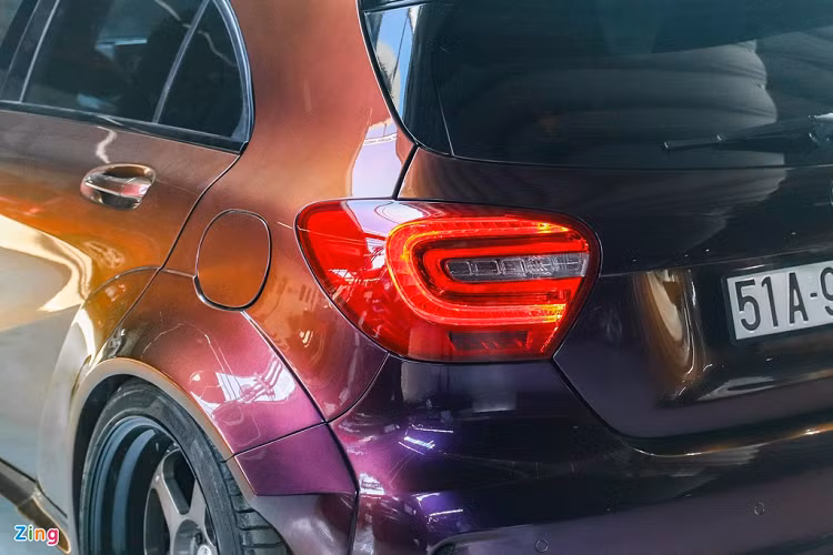 Đặc trưng của những gói độ thân rộng là các vòm bánh được mở rộng, tăng bề rộng cơ sở và hạ gầm nhờ hệ thống treo khí nén.