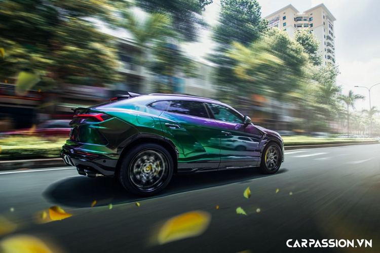 Bên cạnh đó, Lamborghini còn cung cấp chế độ lái Ego cho phép người lái điều chỉnh các thông số từ vô-lăng, hệ thống treo, ma sát của xe phù hợp với phong cách lái và sở thích cá nhân.