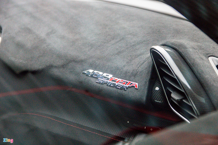 Tương tự thiết kế, các công nghệ hỗ trợ của 488 Pista Spider được thừa hưởng từ xe đua như hệ thống kiểm soát trượt ngang thế hệ thứ 6, E-Diff3, F1-Trac, hệ thống treo điện từ SCM và hệ thống cải tiến động học FDE. Những công nghệ này mang đến trải nghiệm lái phấn khích hơn.