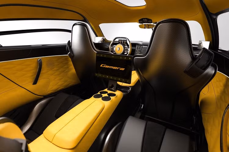 Nhờ đó, Koenigsegg Gemera có thể dễ dàng tăng tốc từ 0 - 100 km/h trong chỉ 1,9 giây.