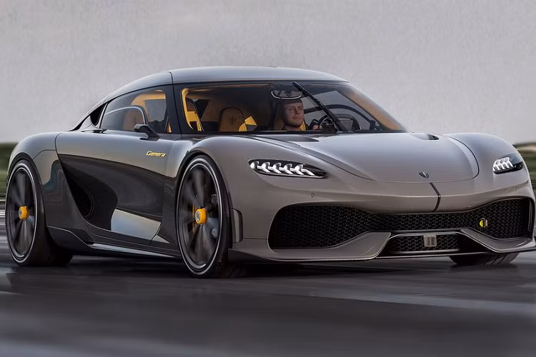 Ngoài ra, trong trường hợp cần chạy thuần điện, 3 mô-tơ của Koenigsegg Gemera cũng có thể giúp xe di chuyển trong phạm vi 50 km nhờ việc tích hợp bộ ắc-quy đi kèm.