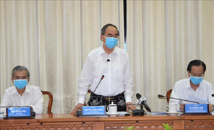 De nghi nguoi dan chu dong phat hien nguoi nuoc ngoai xam nhap trai phep