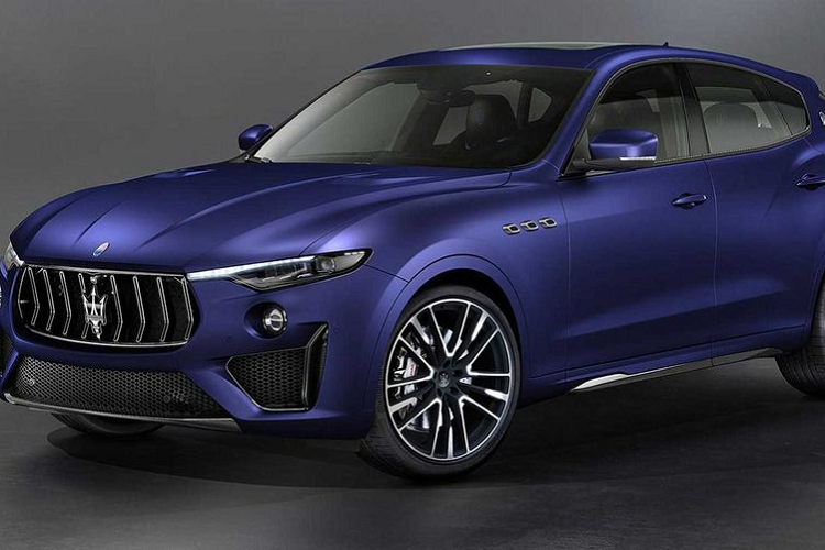  7. Maserati Levante Trofeo 2020 Dù không có doanh số tốt như các đối thủ đến từ Đức nhưng Maserati Levante Trofeo 2020 vẫn là một trong những chiếc SUV cao cấp nhanh nhất thế giới với khả năng bứt tốc 0 - 96 km/h chỉ với 3,7 giây và tốc độ tối đa lên tới 301 km/h. SUV mạnh mẽ của Maserati lấy sức mạnh từ cỗ máy tăng áp kép V8 3.8L do Ferrari chế tạo, cho công suất 580 mã lực và 729 Nm. Levante Trofeo 2020 có giá bán khởi điểm từ 169.980 USD (khoảng 3,9 tỷ đồng).