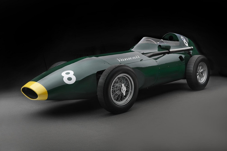 Trong năm 1957, thương hiệu Vanwall đã vinh quang giành được cúp vô địch Formula One Constructors Championship Trophy đầu tiên trên thế giới. Giờ đây, 62 năm sau, siêu xe Vanwall đang bất ngờ quay trở lại. Để chúc mừng 6 chiến thắng trong năm 1958, Vanwall, giờ lấy tên thương hiệu mới là Vanwall Group, đang chế tạo 6 chiếc xe kế tục dựa trên chiếc xe đua vô địch 1958.