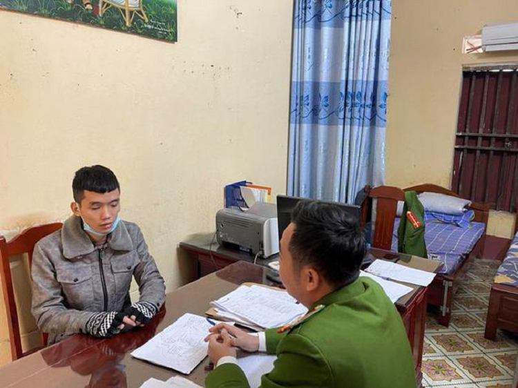 Lua ban xe may tren mang, chiem doat 3 ti dong cua hang tram nan nhan