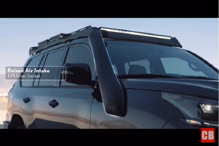 Trong khi LX 570 thông thường có trang bị động cơ hút khí tự nhiên V8 dung tích 5.7 lít với 383 mã lực và 546 Nm mô-men xoắn cực đại, J201 Concept được bổ sung thêm một bộ siêu nạp Magnuson mà đẩy công suất lên 550 mã lực và 746 Nm mô-men xoắn cực đại.