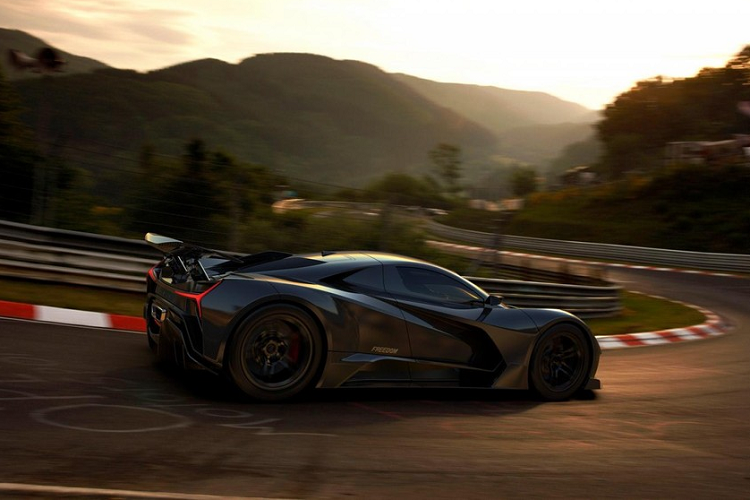 Mẫu xe đầu tiên của Elation được gọi là Freedom, và nó được phát triển nhờ những “trí tuệ sáng suốt nhất trong ngành đua xe Argentina”. Công ty cho biết rằng đội ngũ kỹ sư tài năng của họ đã từng có kinh nghiệm làm việc ở “Công thức 1, 24 Giờ Le Mans, và một số bộ phận đua xe nổi tiếng châu Âu khác”.