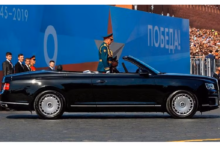 Mới đây, trong một buổi trả lời phỏng vấn trước giới truyền thông địa phương, CEO của thương hiệu Aurus, ông Adil Shirinov đã chia sẻ một vài thông tin liên quan tới tình hình kinh doanh của mẫu xe sang Aurus Senat mà hãng mới ra mắt cách đây một thời gian. Đặc biệt, đây cũng chính là mẫu xe được chọn làm nguyên mẫu phát triển dòng xe đặc chủng chuyên chở Tổng thống Nga, Vladimir Putin.