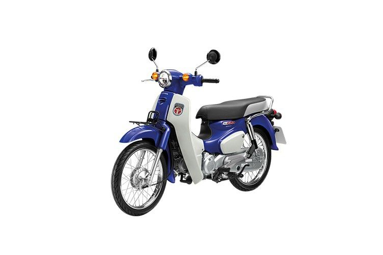 Về trang bị an toàn, Honda Super Cub nâng cấp 2020 vẫn giữ nguyên hệ thống phanh trước/sau là phanh tang trống cùng bộ lốp săm kích thước 70/90 trước và 80/90 sau.