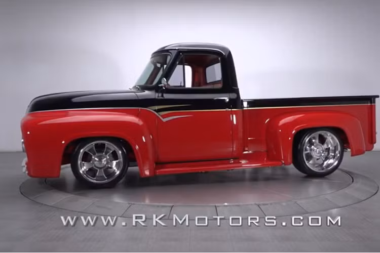 Nhờ những trang bị và một dáng vẻ mới, chiếc xe đã nhận được nhiều giải thưởng tại các triển lãm ô tô khác nhau, bao gồm giải thưởng cao nhất trong một sự kiện F-100 Supernationals ở Pigeon Forge, Tennesse, Mỹ. Hiện nay, giá xe Ford F-100 1955 độ này đang được chào bán 159.900 USD (hơn 3,7 tỷ đồng).