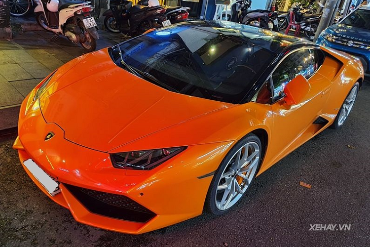 Từng là chiếc siêu xe Lamborghini Huracan sở hữu nhiều chi tiết độ khá lạ và đắt tiền, không giống bất kỳ chiếc nào khác tại Việt Nam, vậy mà giờ đây "siêu bò" Ý lại quyết định bỏ lại tất cả để trở lại diện mạo ban đầu.