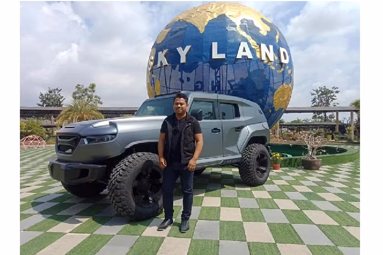 Rezvani Tank 2020 đầu tiên về Campuchia cùng chủ nhân của xe.