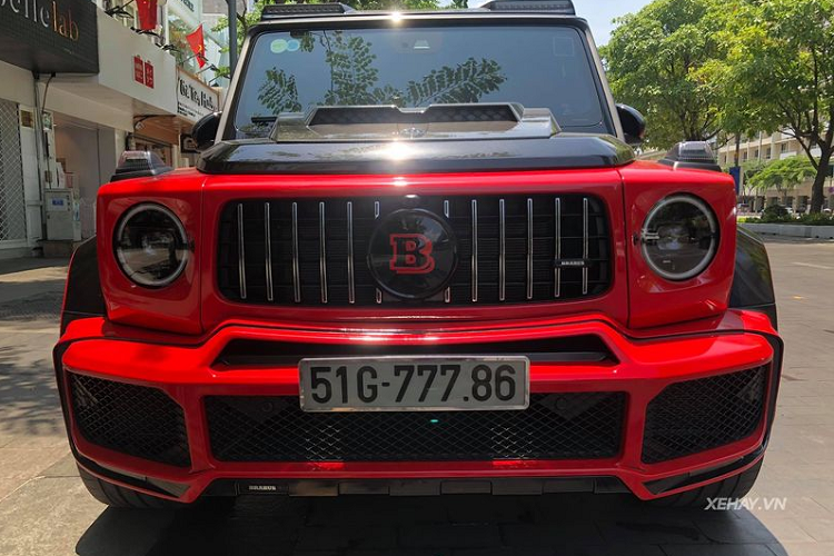 Được biết, ngoài việc nâng cấp gói độ Brabus 700 Widestar, chiếc Mercedes-AMG G 63 này không có sự thay đổi nào về hệ truyền động. Xe vẫn sử dụng động cơ V8 4.0L tăng áp kép, cho công suất 577 mã lực và mô-men xoắn 850Nm, kết hợp với hộp số tự động 9 cấp. G63 AMG có thể tăng tốc từ 0-100km/h trong 4,5 giây trước khi đạt tốc độ tối đa 220km/h.