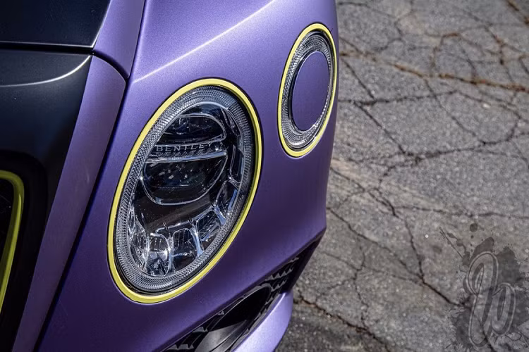 Benley Bentayga là một mẫu SUV siêu sang được ra mắt vào năm 2015 với hệ dẫn động 4 bánh cùng 4 lựa chọn khác nhau về động cơ. Thân xe được sản xuất tại nhà máy của Volkswagen Zwickau-Mosel, sau đó được sơn bởi Paintbox Editions ở Banbury, và cuối cùng chiếc xe sẽ được lắp ráp tại nhà máy Crewe của thương hiệu Bentley.