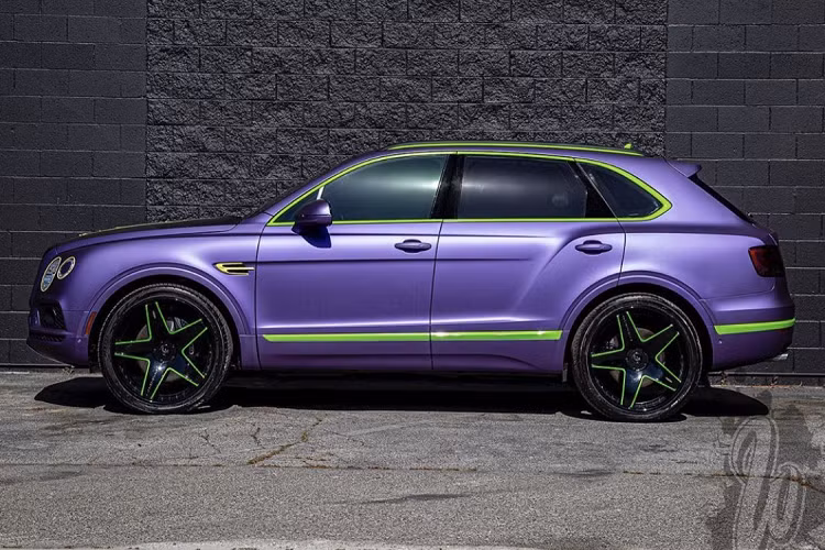 Bentley Bentayga là một trong những mẫu xe được giới nghệ sĩ Mỹ ưa chuộng khi rất nhiều người đã có cho mình một chiếc như Rapper gốc Việt Tyga, Meek Mill, Future, Lil Uzi Vert hay cả Rich The Kid.