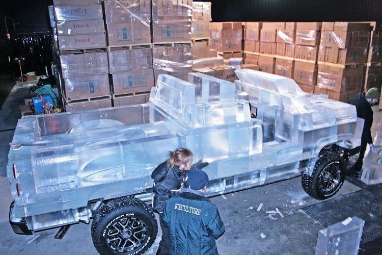 Để chứng minh rằng các sản phẩm của mình được tạo ra cho cuộc sống ở Canada và đặc biệt là mùa đông khắc nghiệt của nước này, và để thể hiện khả năng của bộ ắc quy MotoMaster Eliminator, Canadian Tire đã đưa ra một ý tưởng rất mới lạ tại thời điểm đó, và có thể nói vẫn cực độc tính tới lúc này. Cụ thể, họ nghĩ rằng tại sao không đóng băng ắc quy và rồi đặt nó vào một xe tải đóng băng, để cho mọi người thấy rằng nó vẫn có thể khởi động một cách ngon lành?