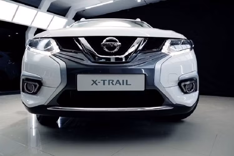 AllMode 4x4-i có chế độ tự động rất ưu việt. Khi đi chuyển trong phố, hoặc thậm chí khi di chuyển ổn định trên cao tốc với tốc độ 100 km/h, toàn bộ lực kéo động cơ được truyền lên hai bánh trước giúp xe tiết kiệm nhiên liệu hơn. Khi gặp đường trơn trượt, khi vào cua gấp hoặc khi người lái đạp thốc ga khi đề pa, hệ thống chuyển sang chế độ 50:50 – phân bổ đều lực kéo trước sau để xe hoạt động an toàn, hiệu quả hơn. Hệ dẫn động bốn bánh AllMode 4x4-I có thể phản ứng chỉ trong vài mili-giây, nhanh hơn 30 lần so một cái chớp mắt!