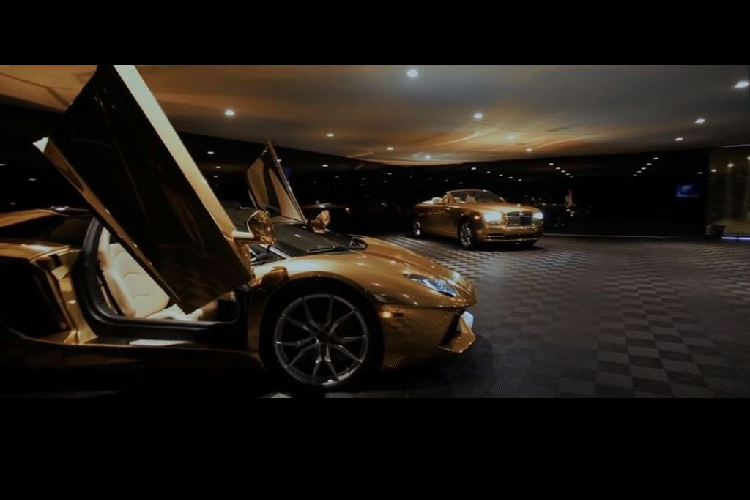 Rõ ràng, những đại gia luôn muốn tìm kiếm 1 hương vị đặc biệt, khác lạ để có thể nhanh chóng “xuống cọc”, cũng như đảm bảo rằng họ sẽ có thể đi dạo bằng một chiếc siêu xe mạ vàng mới khi đến 1 khu phố mới.