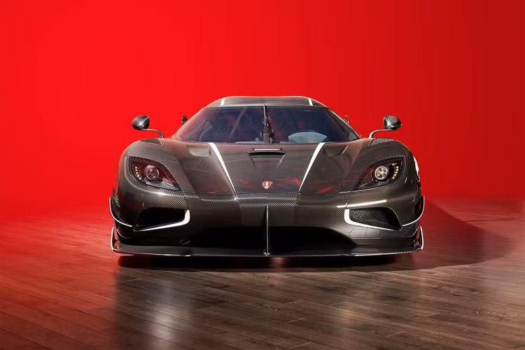 Chỉ có 25 chiếc Agera RS được sản xuất, mỗi chiếc xe sẽ được cá nhân hóa theo sở thích của chủ nhân. Một số phiên bản cá nhân hóa có tên gọi riêng như Agera RS Draken, Agera XS, Agera RS Gryphon, Agera RSR, Agera RS Naraya, Agera RS1 hay Agera RS ML… Đặc biệt, phiên bản Draken chỉ sản xuất đúng duy nhất một chiếc trên thế giới.